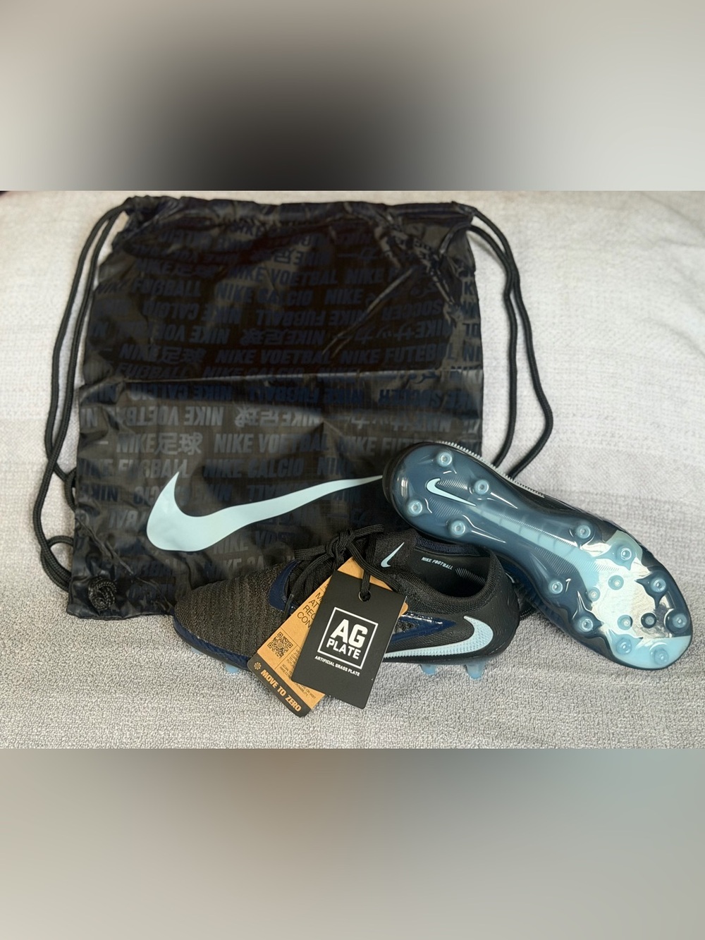 Nike Phantom 6 Elite AG Pro Men’s Black & Light Blue Cleats W/ Cleat Bag